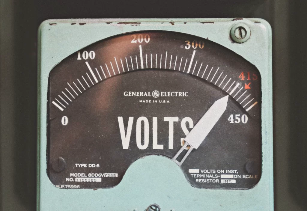 Elektrik voltaj göstergesi